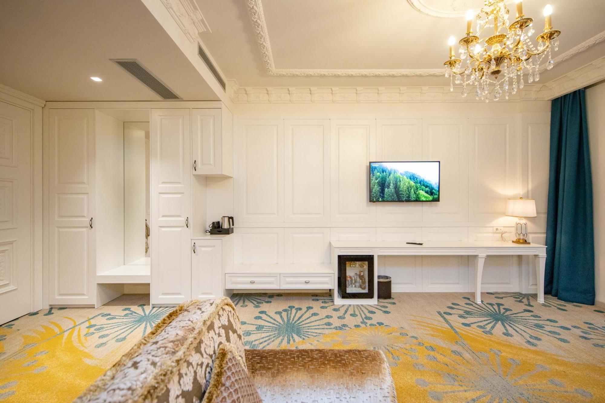 Grand Hotel Belushi Boge المظهر الخارجي الصورة